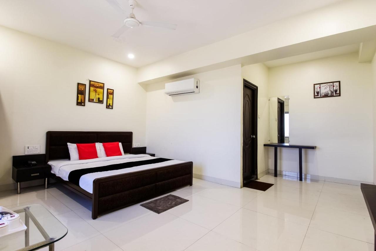 Capital O70964 Hotel D Mercy Nagpur Eksteriør bilde