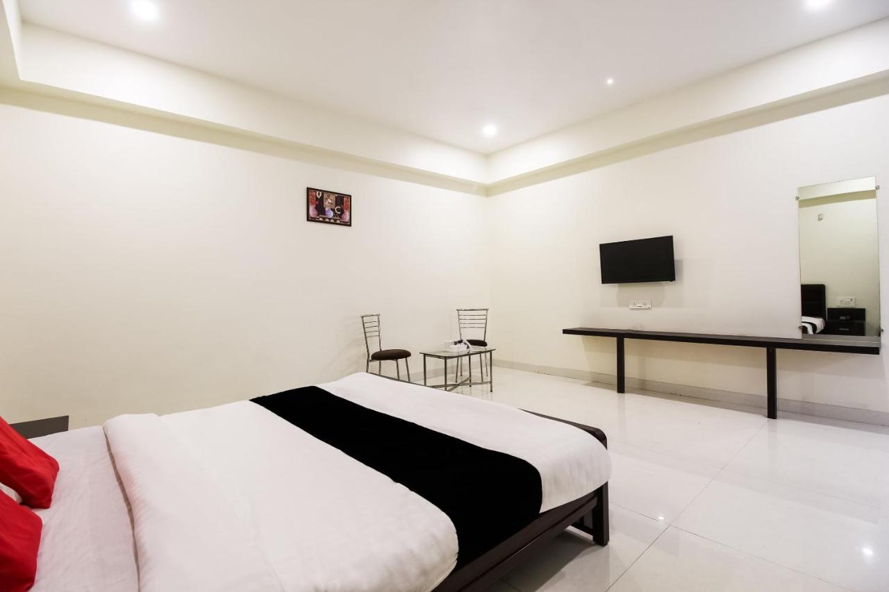 Capital O70964 Hotel D Mercy Nagpur Eksteriør bilde